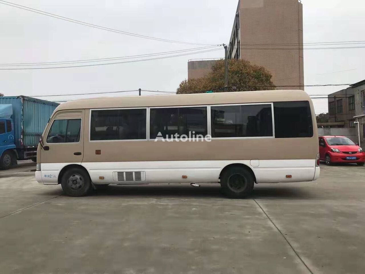Toyota Coaster autobús urbano