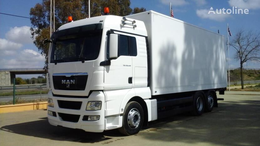 MAN TGX 26 440 camión furgón
