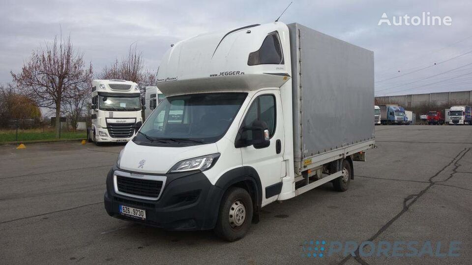 Peugeot BOXER  camión toldo