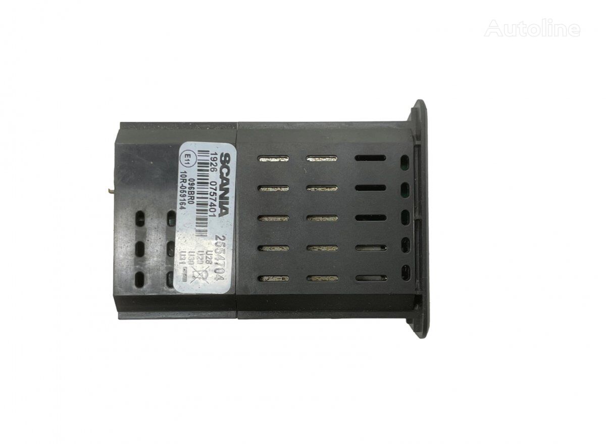 USB port Scania R-Series (01.16-) 2554704 para Scania L,P,G,R,S-series (2016-) tractora