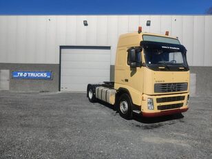 Volvo FH 440 WITH TIPPING HYDRAULICS tractora