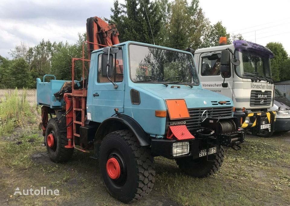 Mercedes-Benz Unimog U1300L volquete